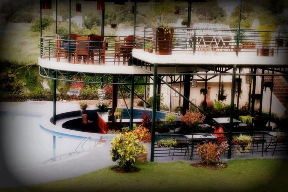 מוואנזה Ryan'S Bay Hotel מראה חיצוני תמונה