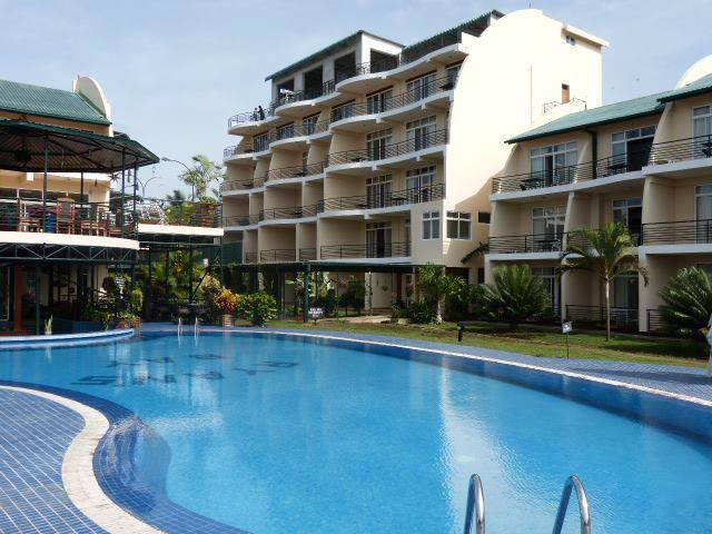 מוואנזה Ryan'S Bay Hotel מראה חיצוני תמונה